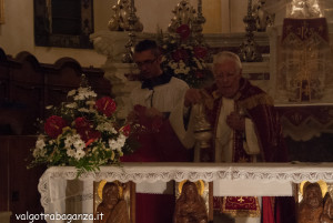 San Terenziano Isola Compiano 2013 (188) incensare altare