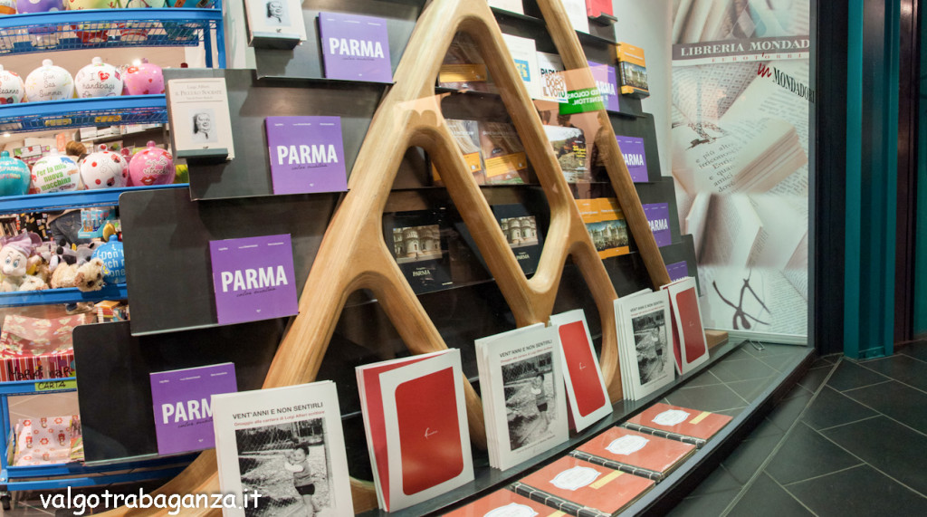 2013-11-17 (310)Panoramica Libreria Mondadori Eurotorri