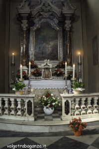 Sant’Antonino (111)  (PR) Altare reposizione