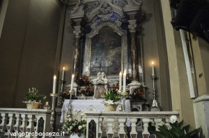 Sant’Antonino (114)  (PR) Altare reposizione