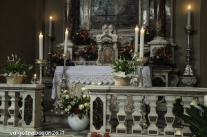 Sant’Antonino (119)  (PR) Altare reposizione