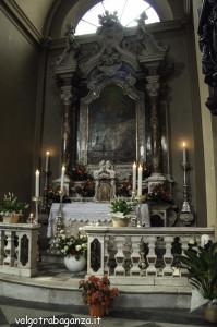 Sant’Antonino (120)  (PR) Altare reposizione