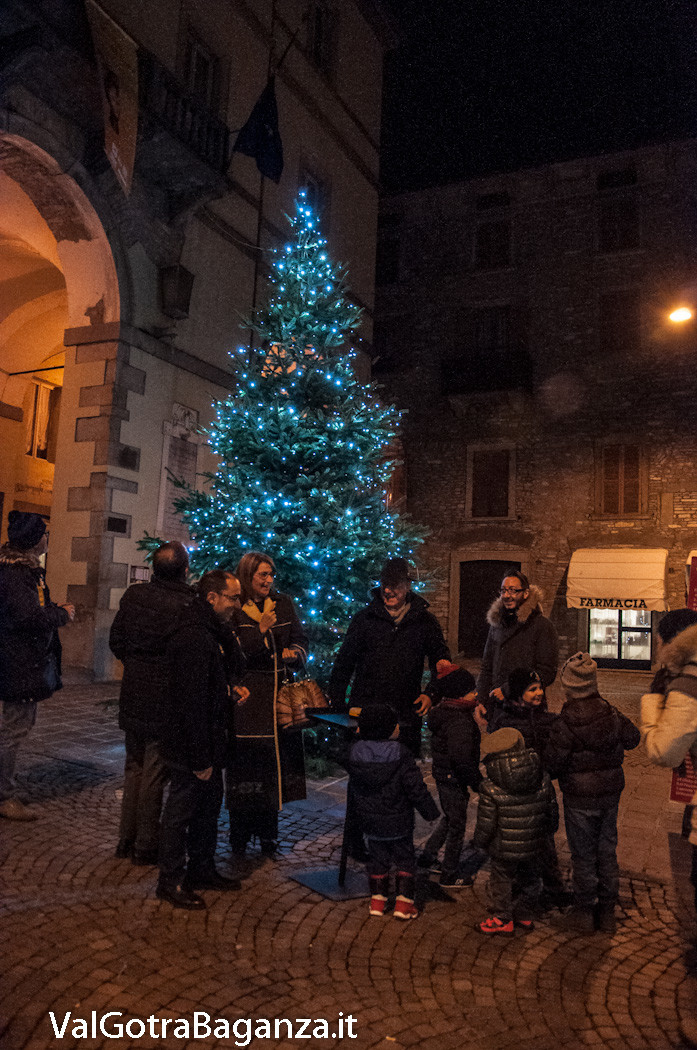 natale-borgotaro-150-luci